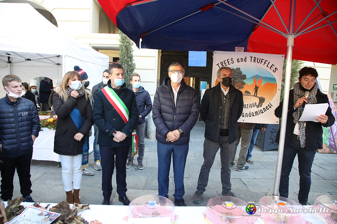 VBS_6030 - 10.ma Fiera Nazionale del Tartufo e Fiera dei Santi.jpg